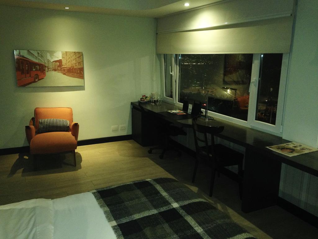 Casa Gaitan Cortes Hotel Богота Экстерьер фото